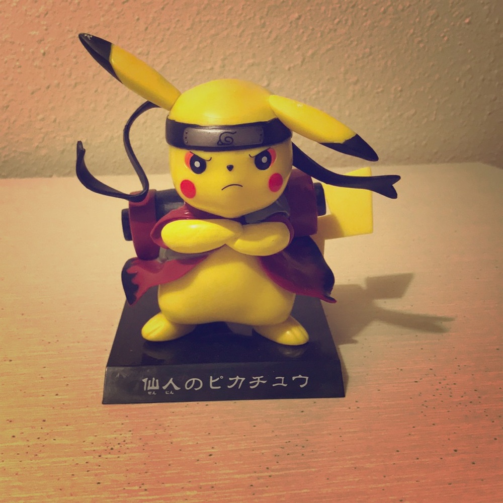 Pikachu x Naruto figure
